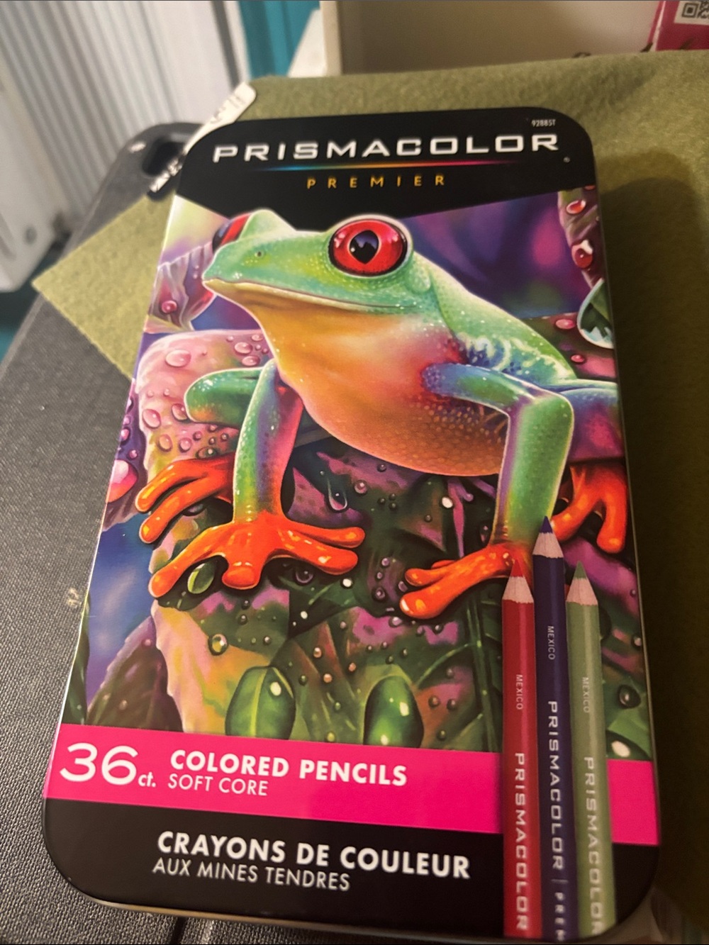 Prismacolor Premier 36-Count Colored Pencils — Multicolor Frog Artwork
